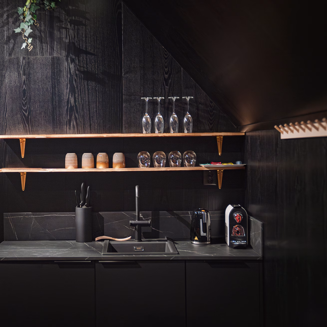 2025_01_Treehouse-Interior_AR-Tree_Web-Still_1310x1310